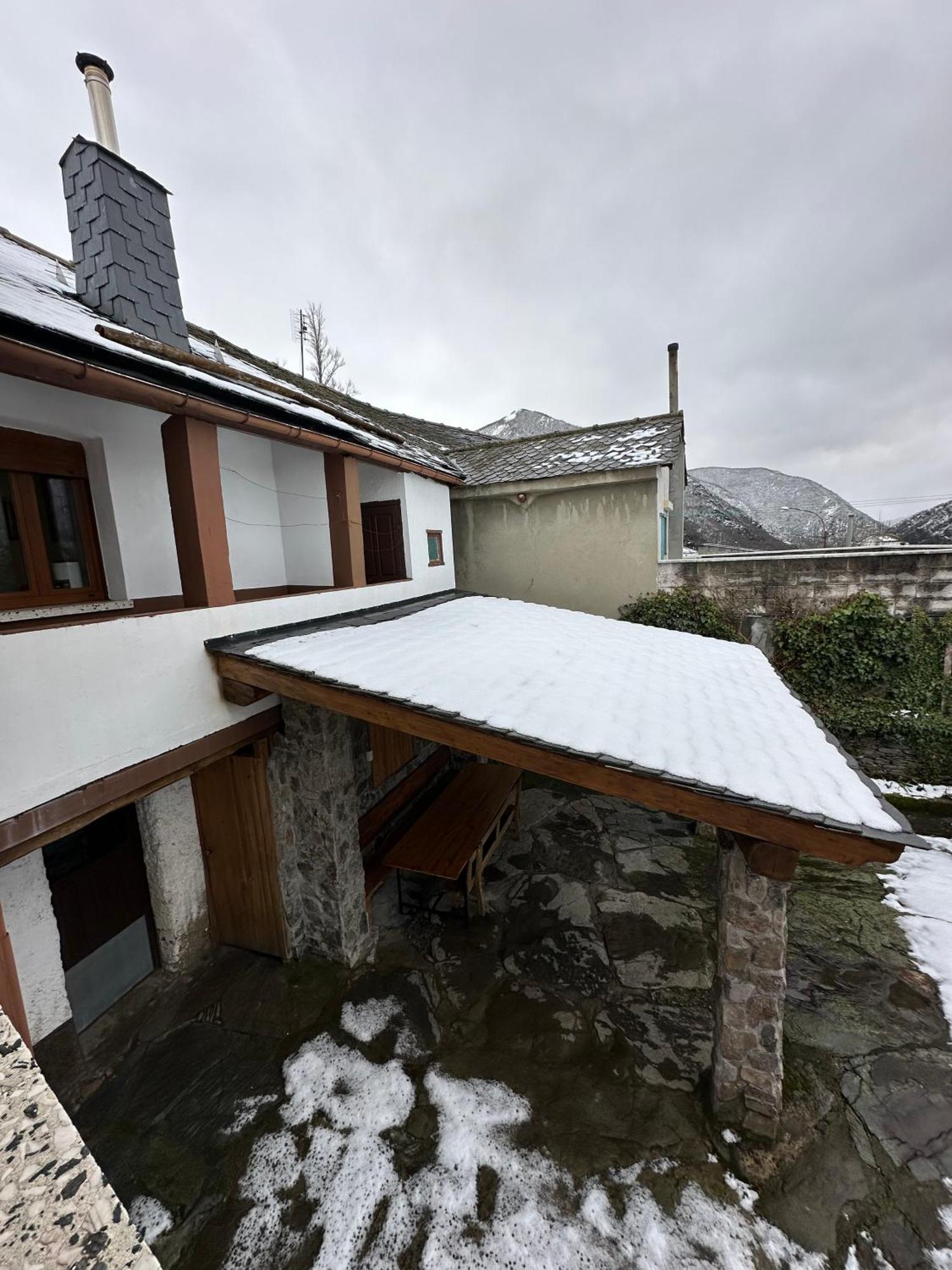 La Casa Del Maestro Villa Rabanal Bagian luar foto